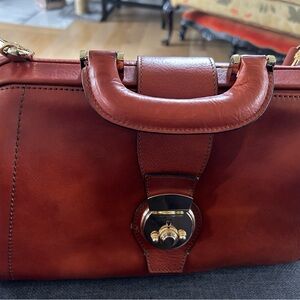 Divina Firenze genuine leather, mahogany medium purse.